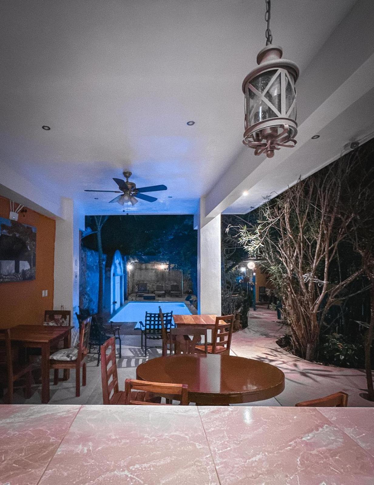Casa Daniels Guesthouse วัลลาโดลิด ภายนอก รูปภาพ