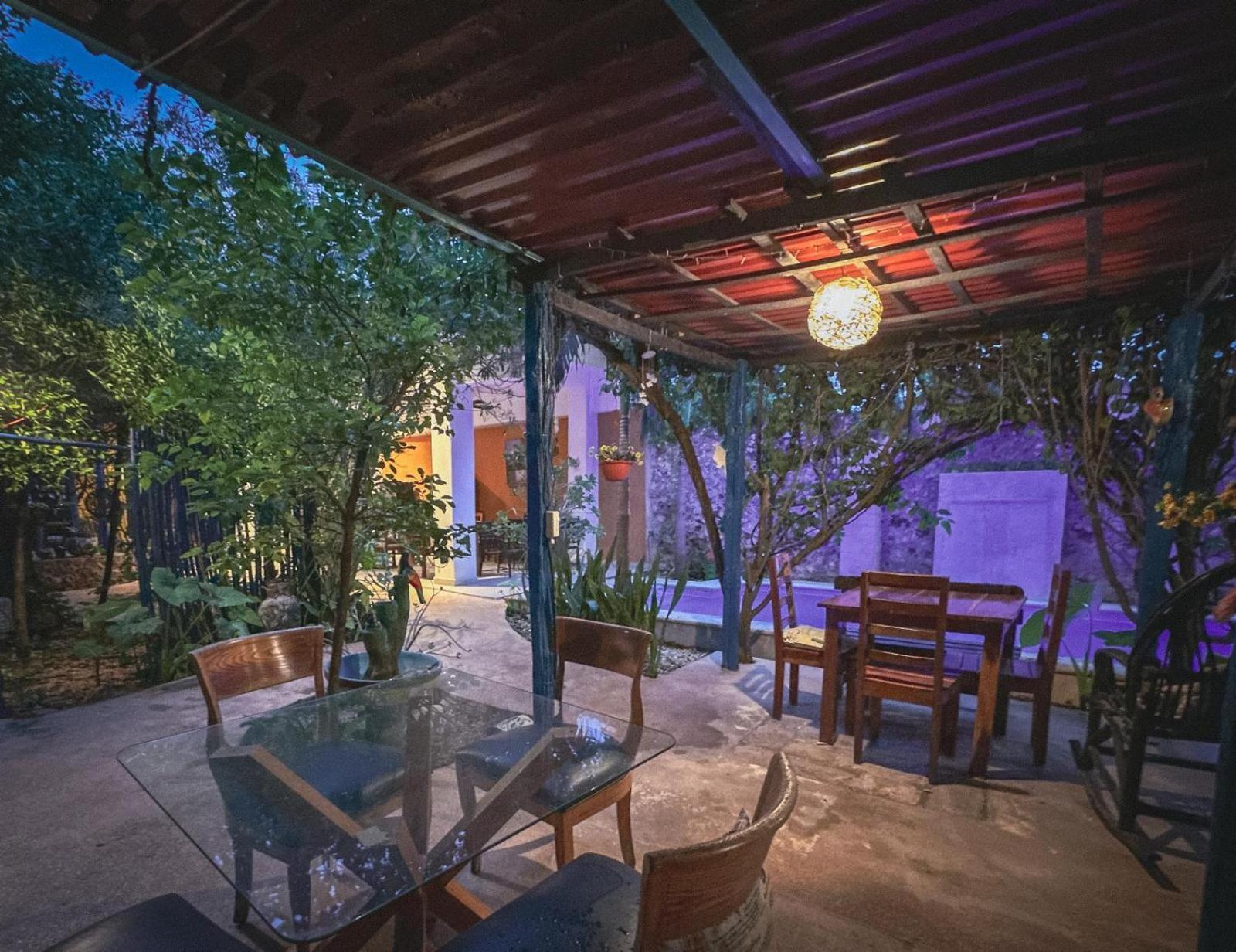 Casa Daniels Guesthouse วัลลาโดลิด ภายนอก รูปภาพ